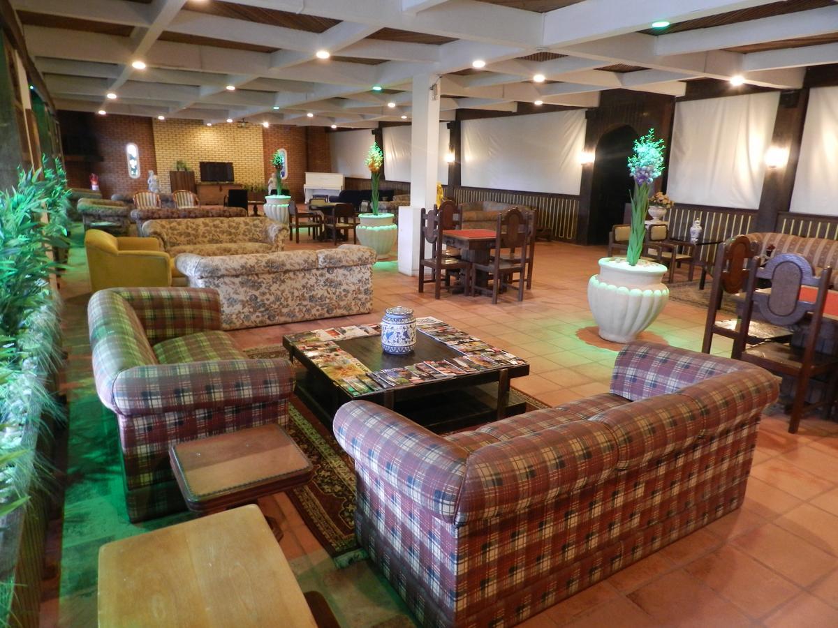 Eduardos Park Hotel Cotia  Buitenkant foto