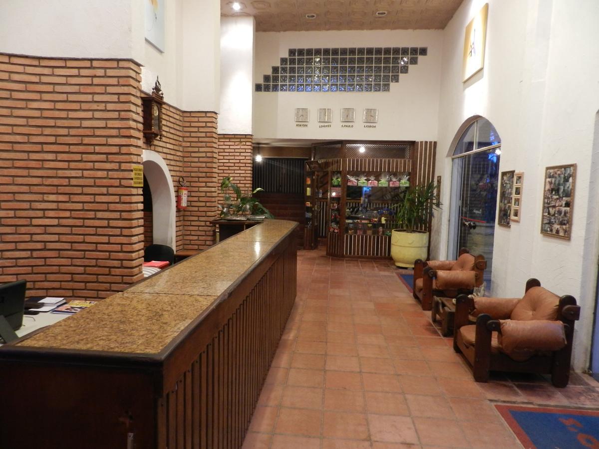 Eduardos Park Hotel Cotia  Buitenkant foto